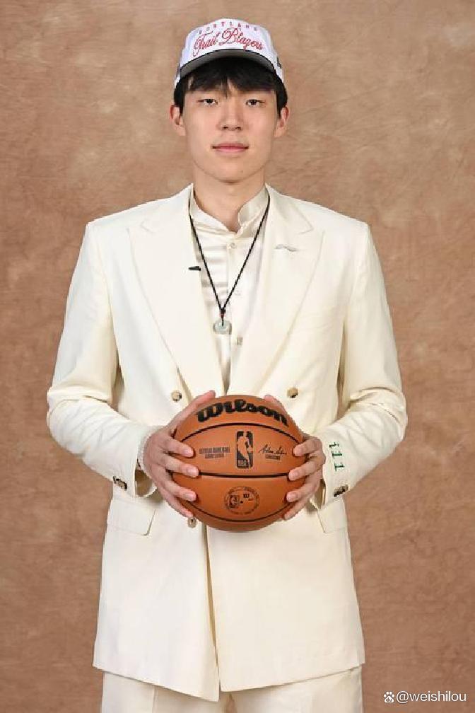 国际比赛日波特兰开拓者调整名单以备全明星赛，完成体检环节打磨，震撼外界，心理建设被强调的简单介绍